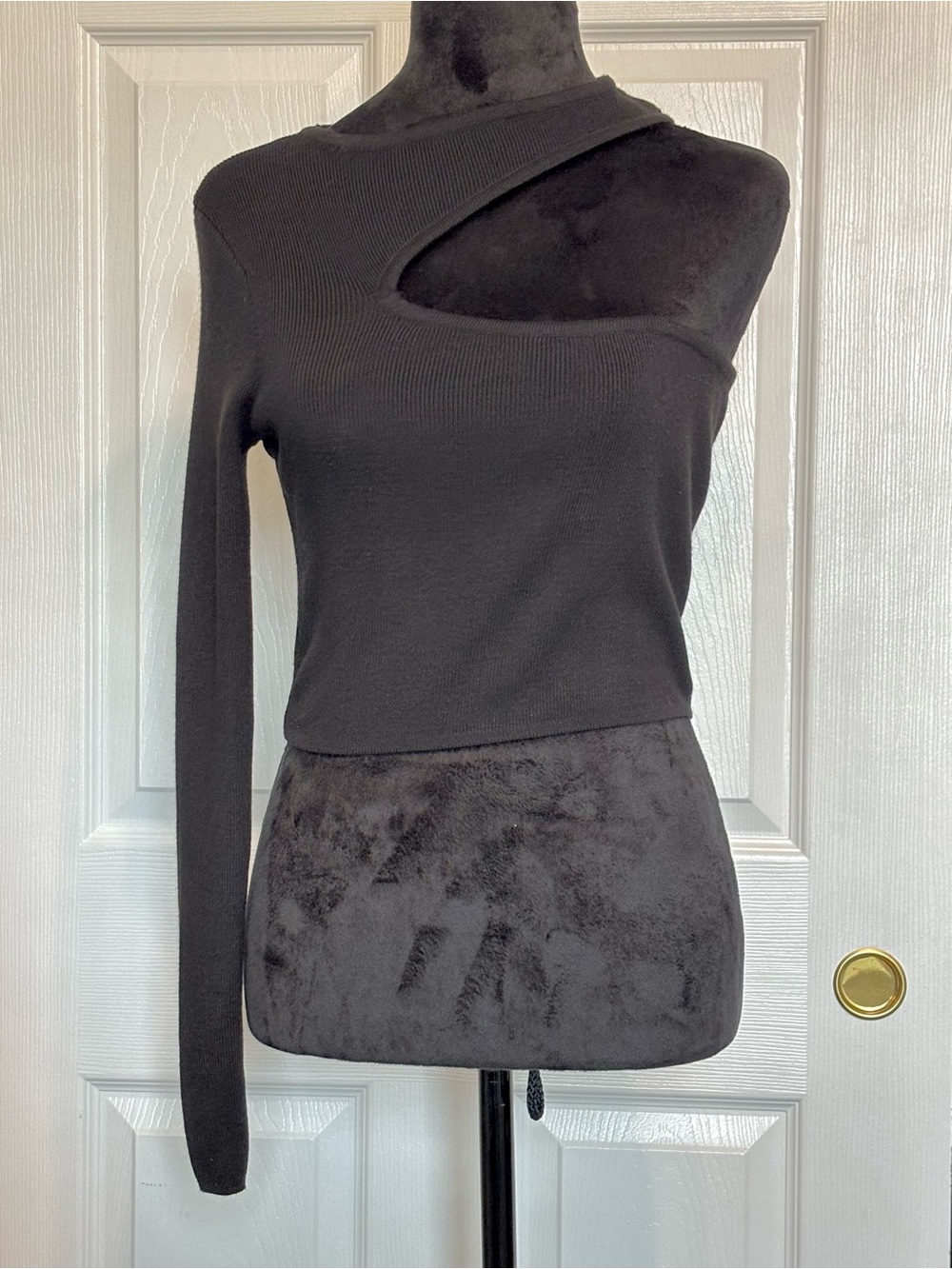 BSL Asymmetric One-Shoulder Cutout Black 1 Sleeve Ribbed Crop Top Sweater Size M